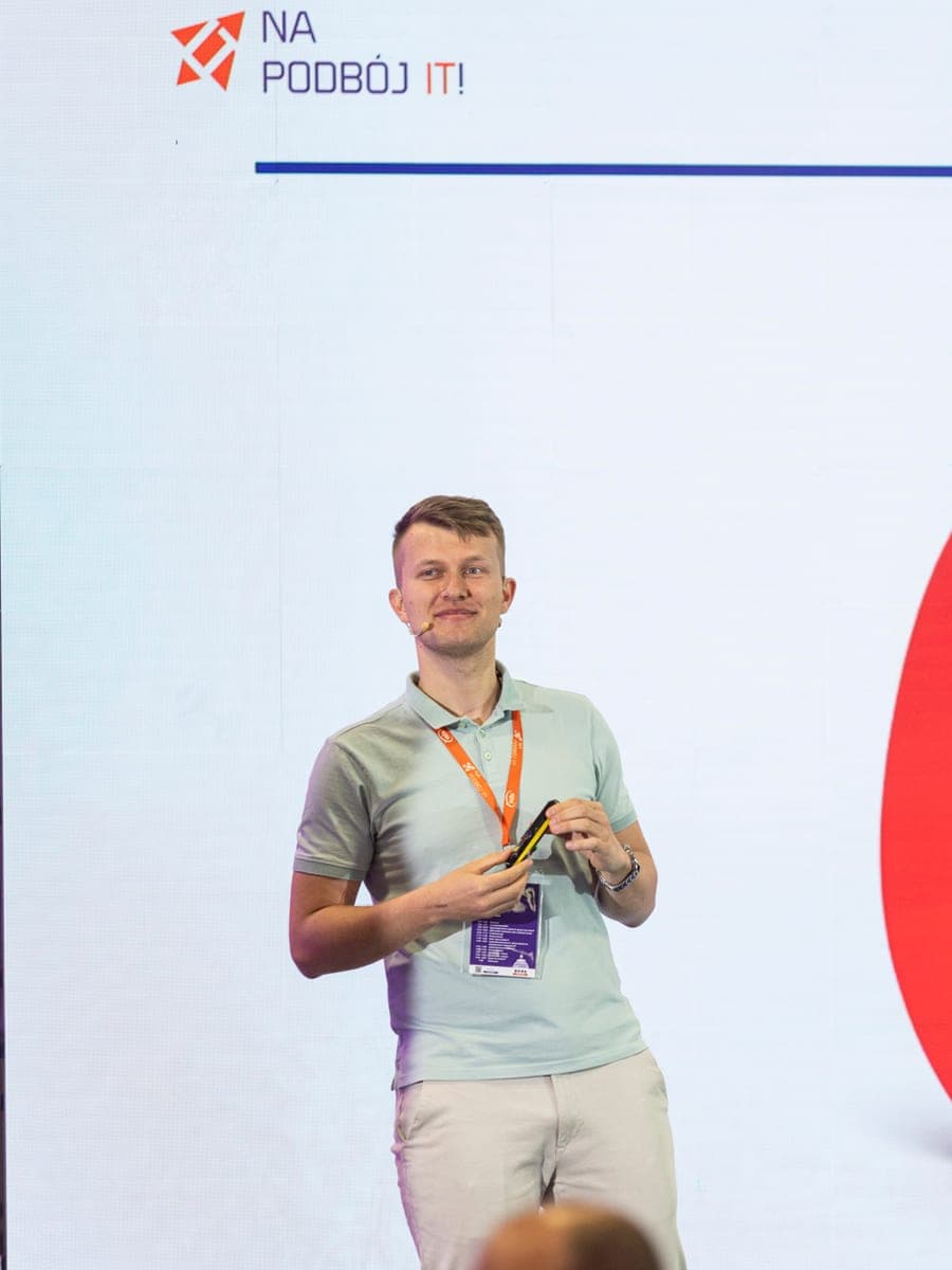 Arkadiusz Jelonek odpowiada na pytania publiczności po prelekcji